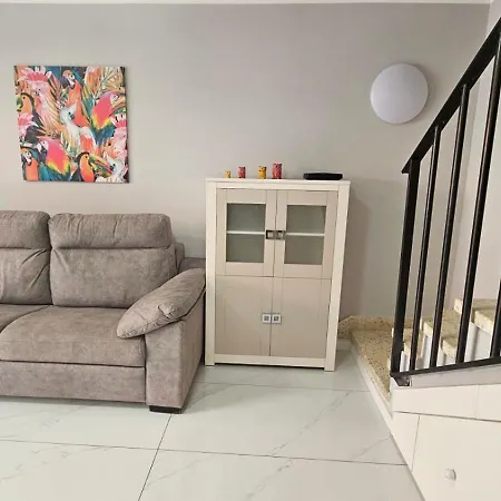 Paraiso Altemar, Duplex Americas 公寓