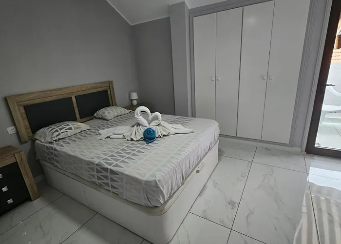 Paraiso Altemar, Duplex Americas