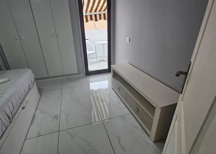 Paraiso Altemar, Duplex Americas Lägenhet